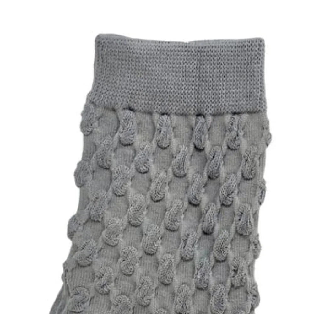 NWT Lida Bubble Texture Gray Crew Socks